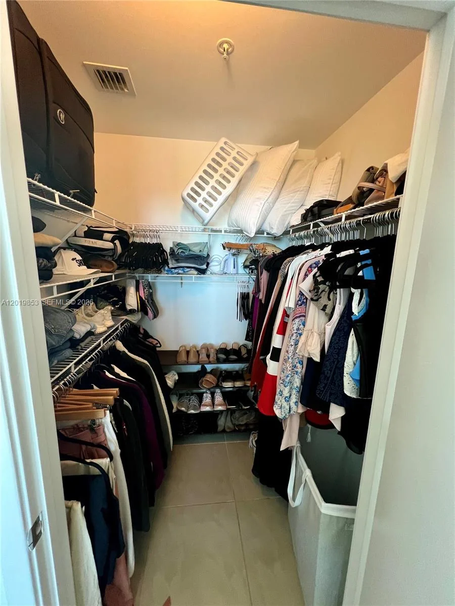 79 SW 12th St # 2903-S, Miami, FL 33130 photo 8