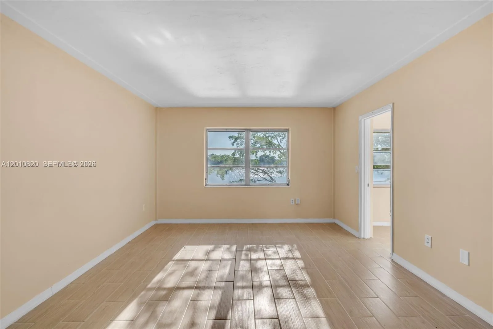 18900 NE 3rd Ct # 520, Miami, FL 33179 photo 4