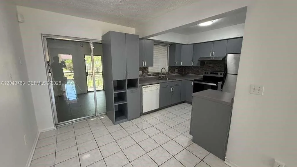 5425 NW 16th Ct # 0, Lauderhill, FL 33313 photo 7