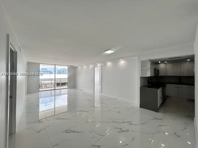 6039 Collins Ave # CU -1033, Miami Beach, FL 33140