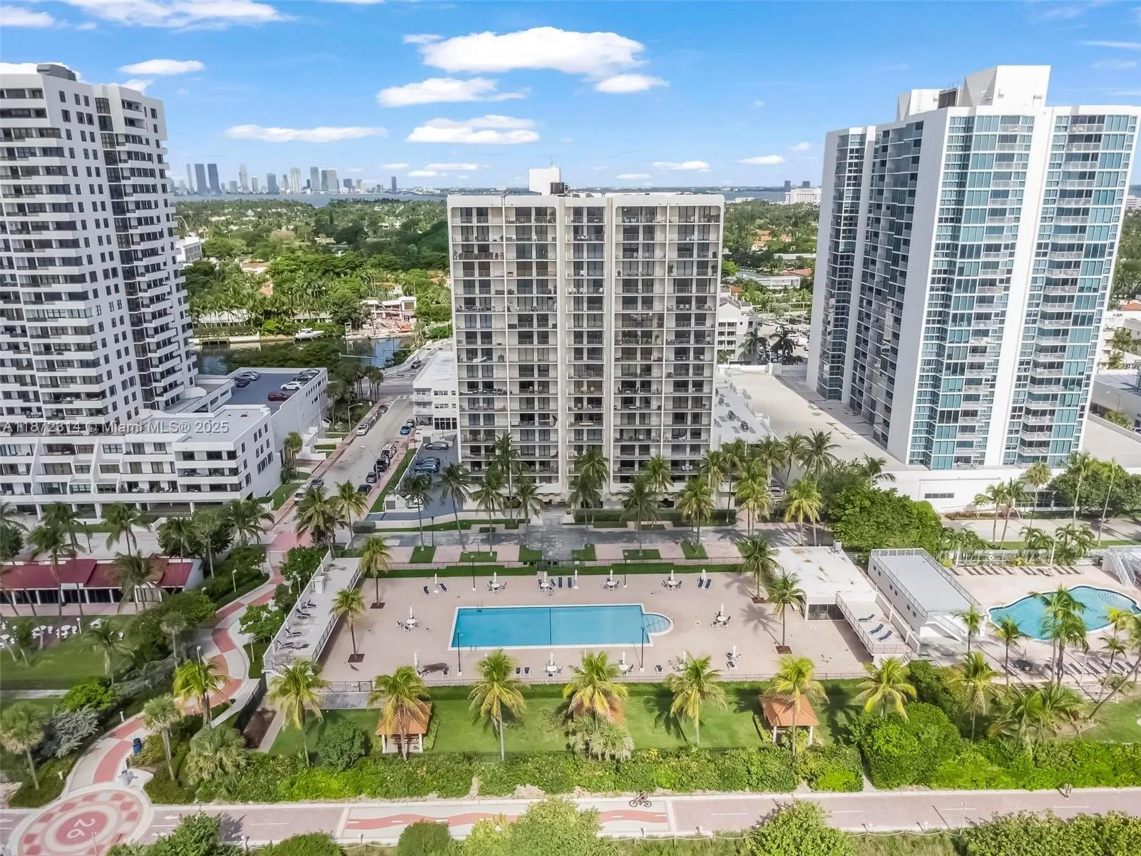 2625 Collins Ave # 318, Miami Beach, FL 33140