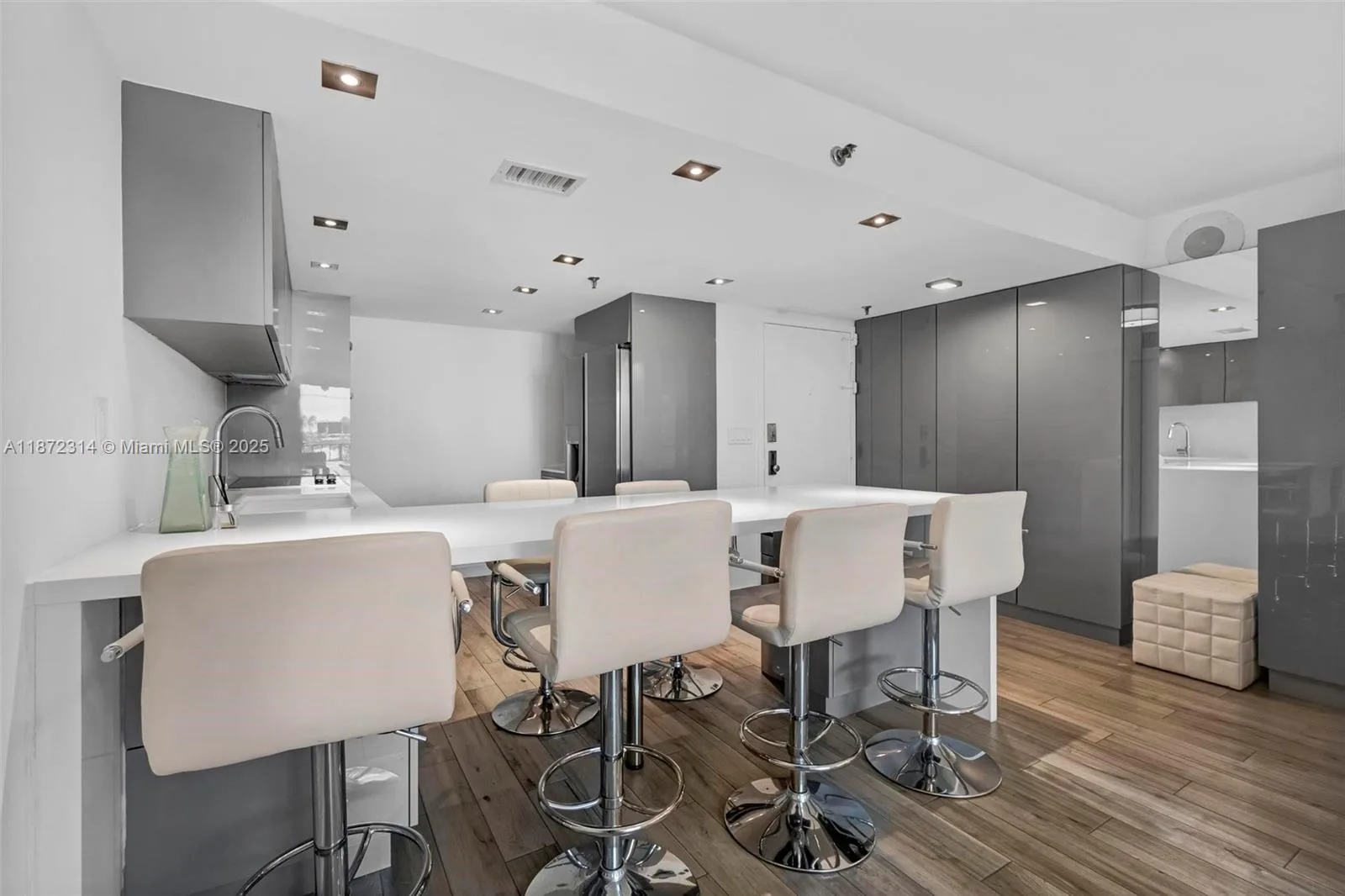 2625 Collins Ave # 318, Miami Beach, FL 33140 photo 11