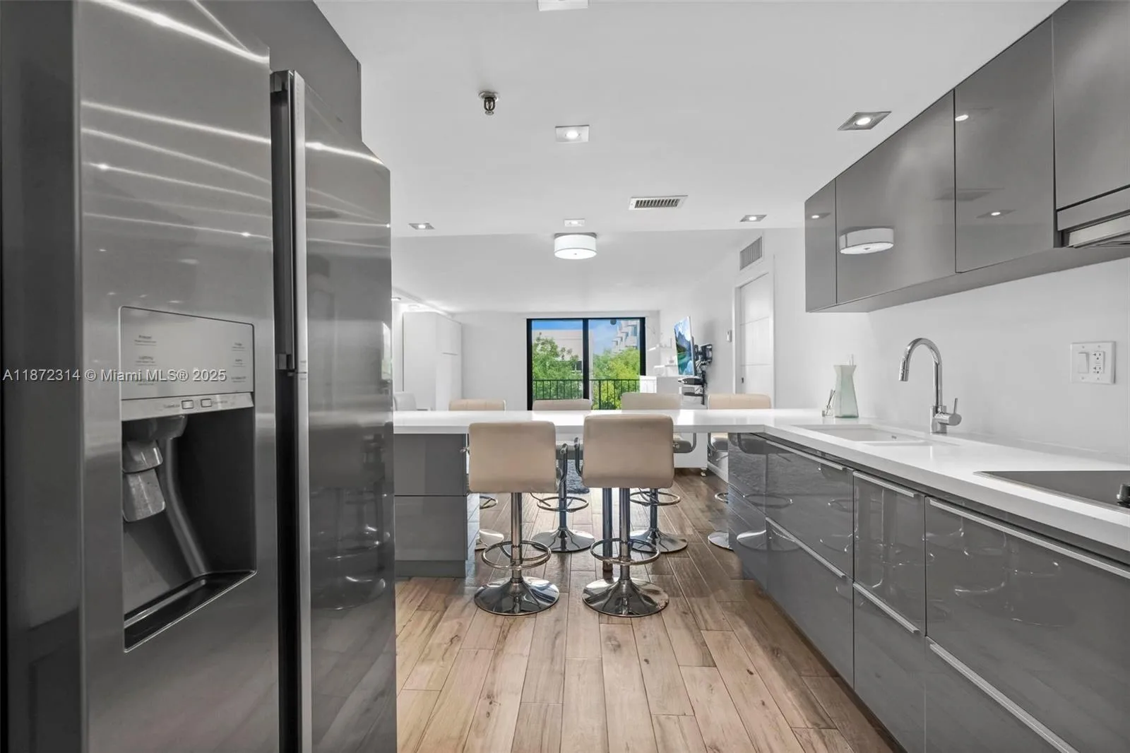 2625 Collins Ave # 318, Miami Beach, FL 33140 photo 6