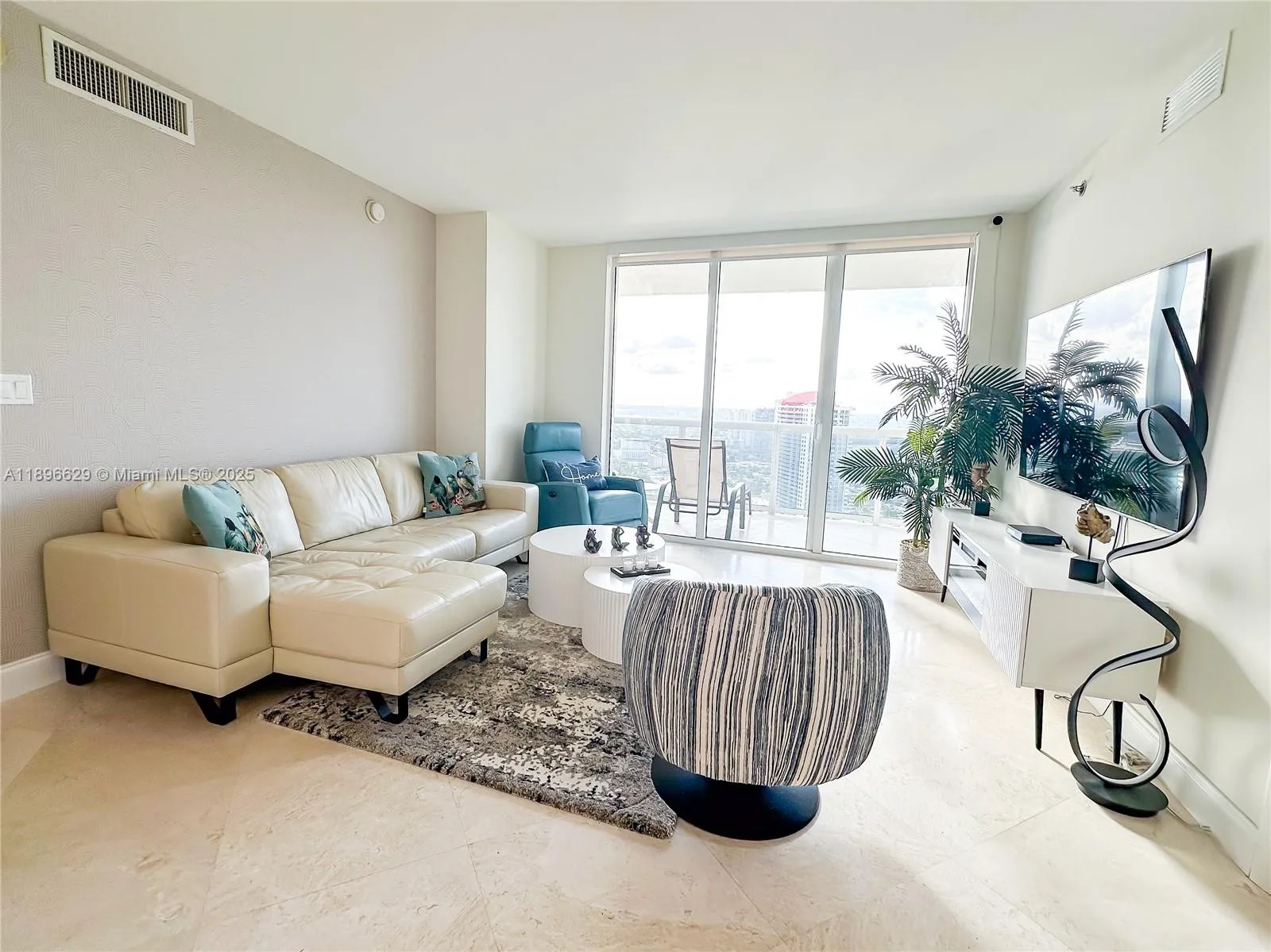 1850 S Ocean Dr # 3308, Hallandale Beach, FL 33009 photo 3