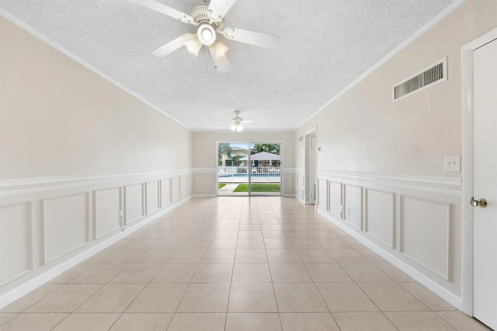 510 Prosperity Farms Rd. Road # 4b, North Palm Beach, FL 33408