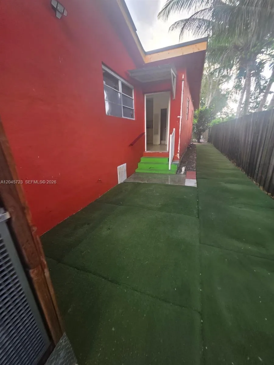 10861 NW 22nd Ct # 0, Miami, FL 33167