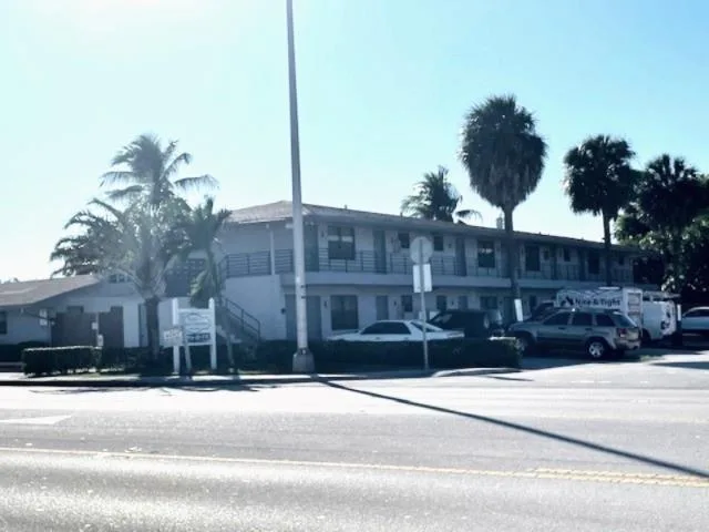 1711 S Cypress Road, Pompano Beach, FL 33060
