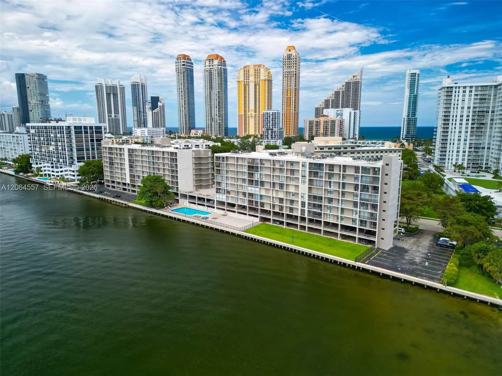 17500 N Bay Rd # S508, Sunny Isles Beach, FL 33160