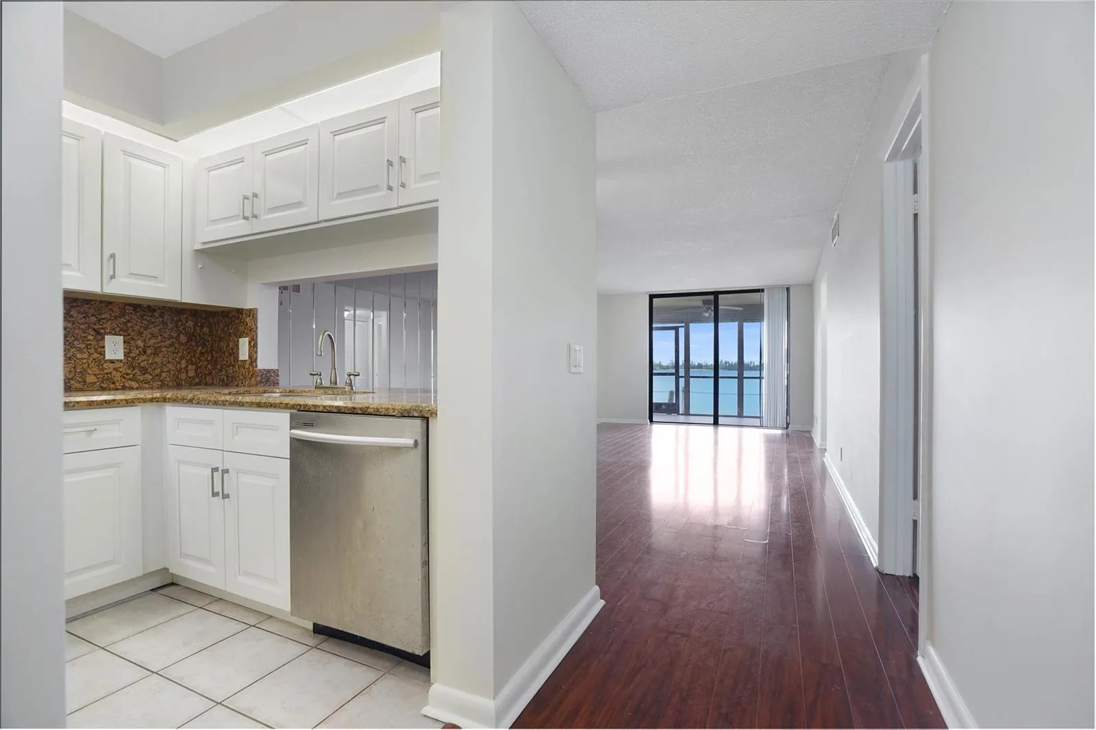 109 Lake Emerald Drive # 110, Oakland Park, FL 33309