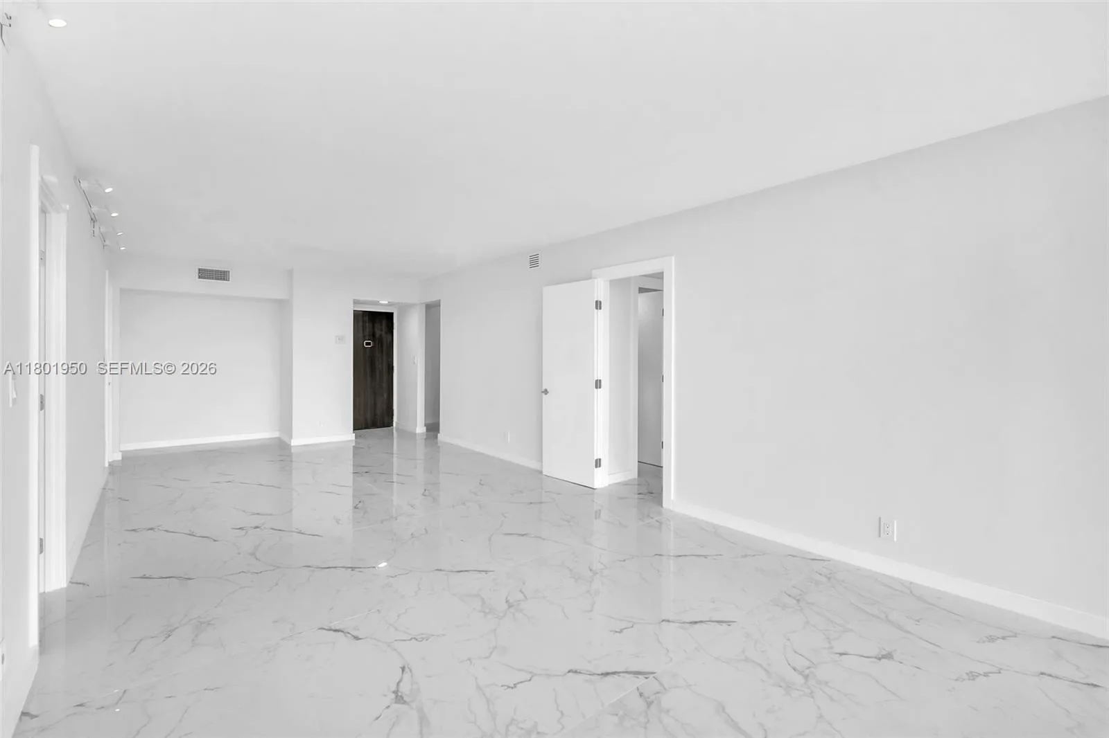 20335 W Country Club Dr # 1108, Aventura, FL 33180 photo 5