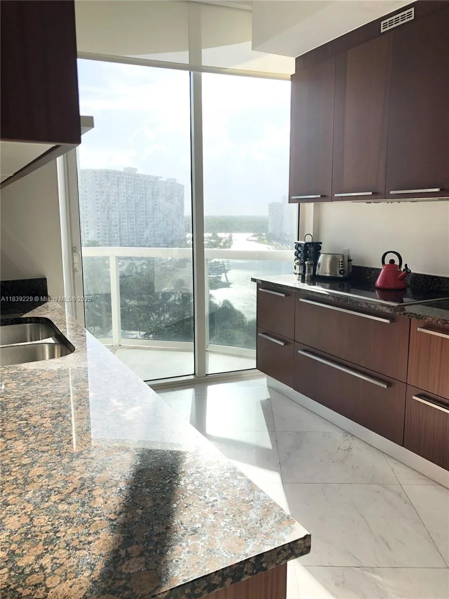 15811 Collins Ave # 805, Sunny Isles Beach, FL 33160 photo 7