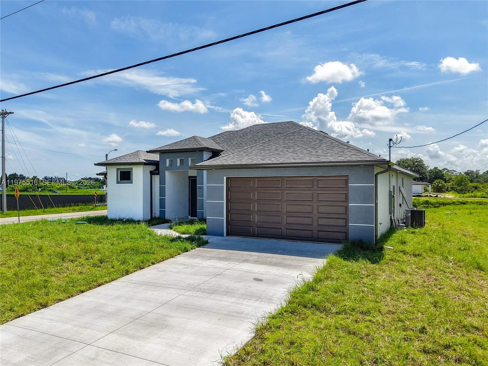 920 Rita N, Lehigh Acres, FL 33971 photo 2