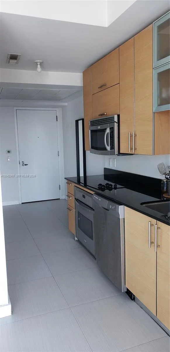 60 SW 13th St # 1621, Miami, FL 33130 photo 3