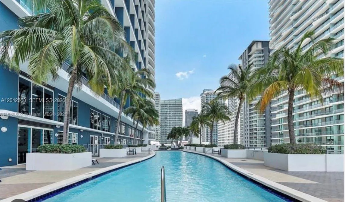 60 SW 13th St # 1621, Miami, FL 33130 photo 4