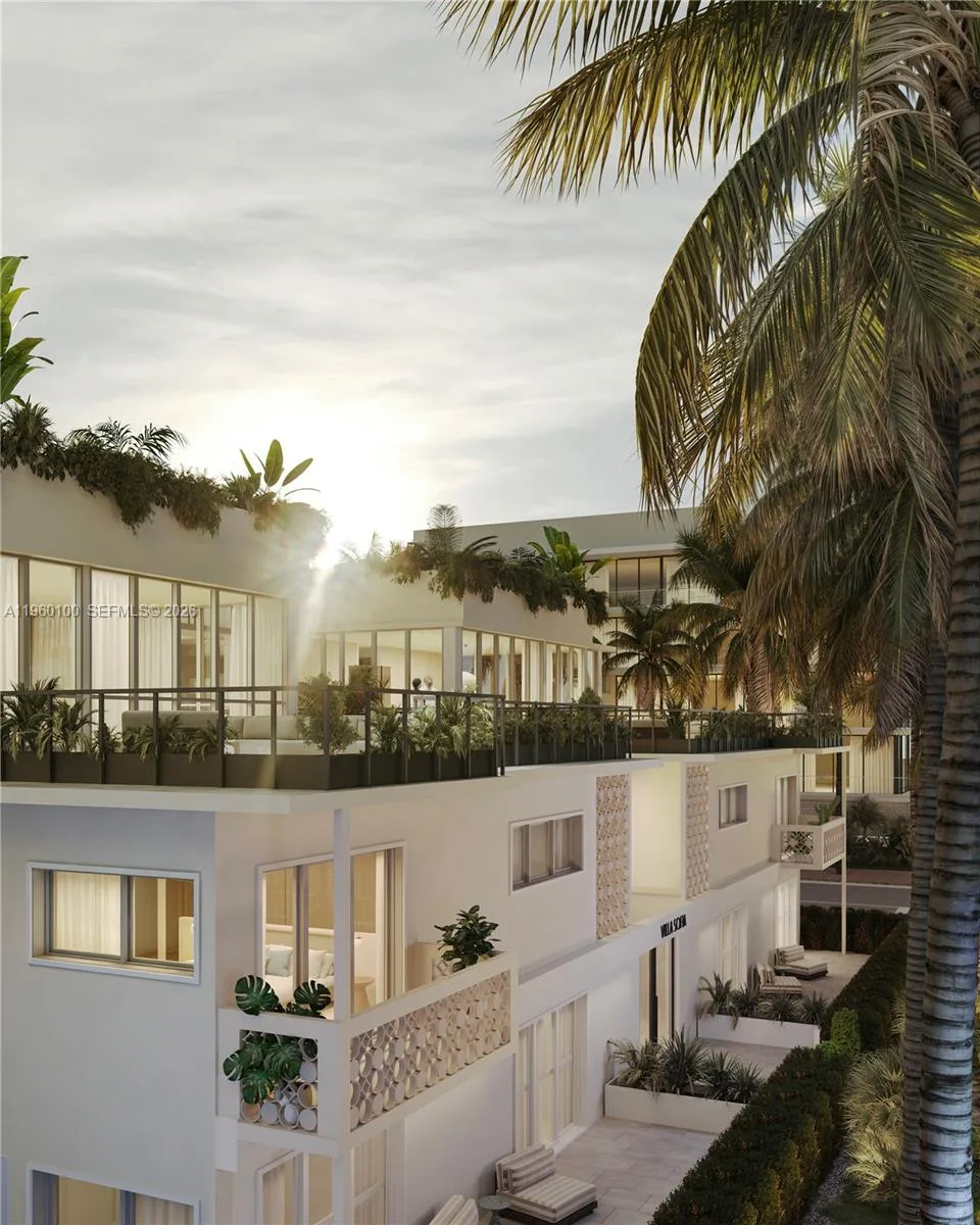 250 Collins Ave # 104, Miami Beach, FL 33139