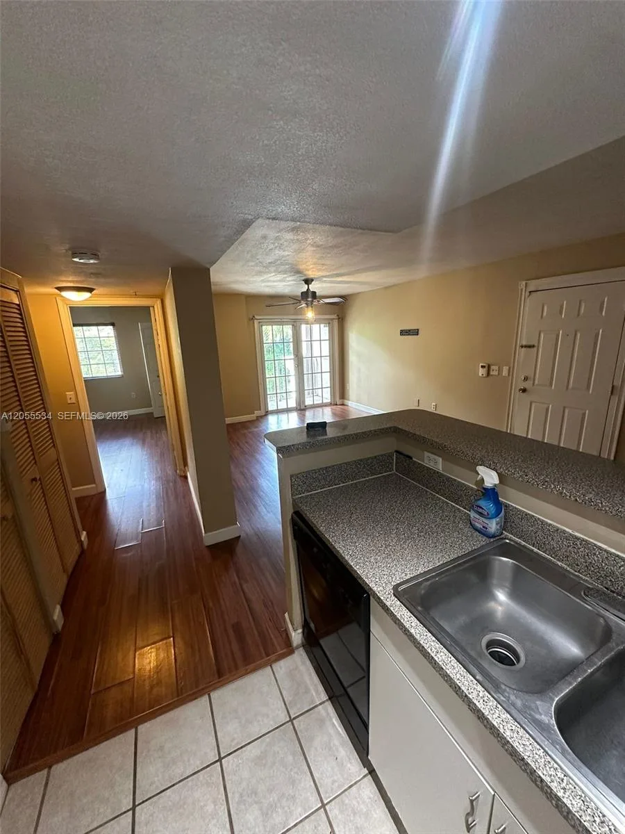 5035 Wiles Rd # 203, Coconut Creek, FL 33073 — zdjęcie 3