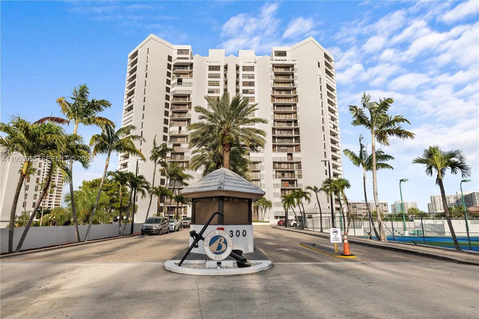 300 Three Islands Blvd # 417, Hallandale Beach, FL 33009
