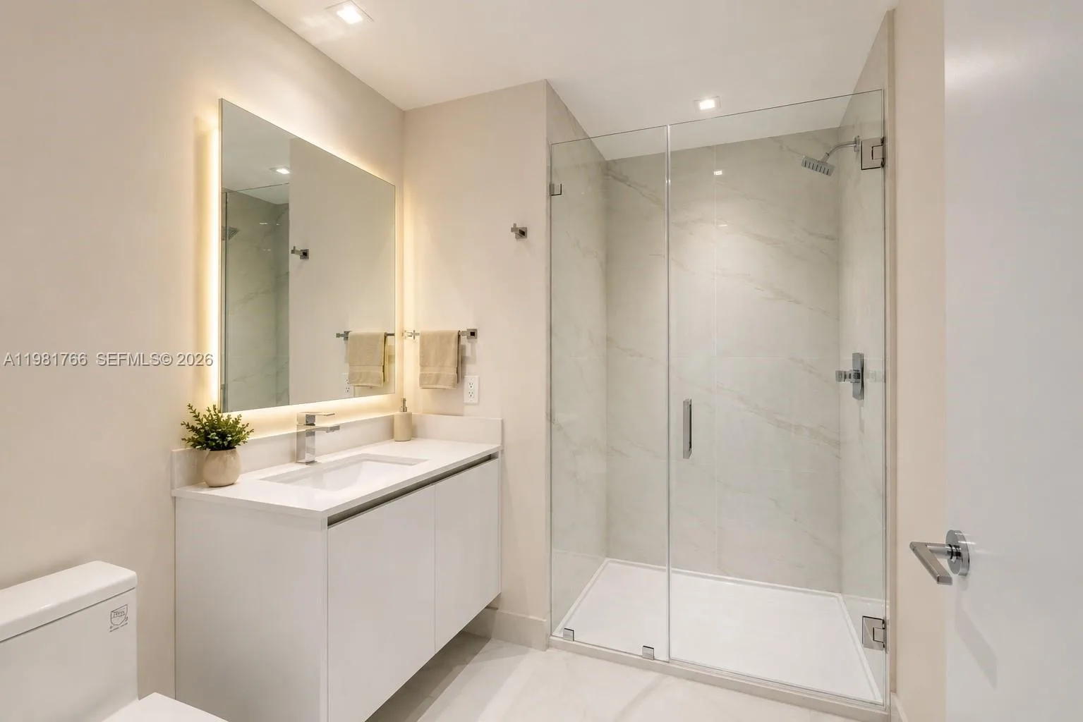 700 NE 24th ST # 2402, Miami, FL 33137 photo 9