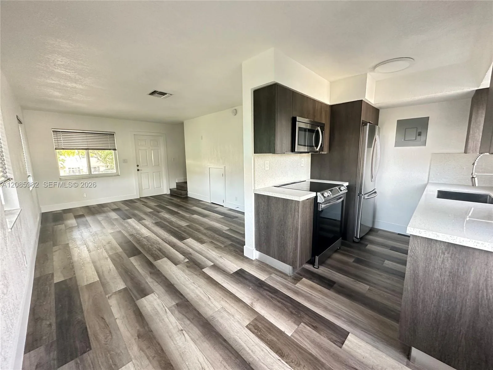 913 NE 17th St # 9, Fort Lauderdale, FL 33305