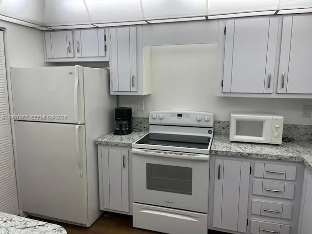6020 NW 44th St # 406, Lauderhill, FL 33319 photo 9