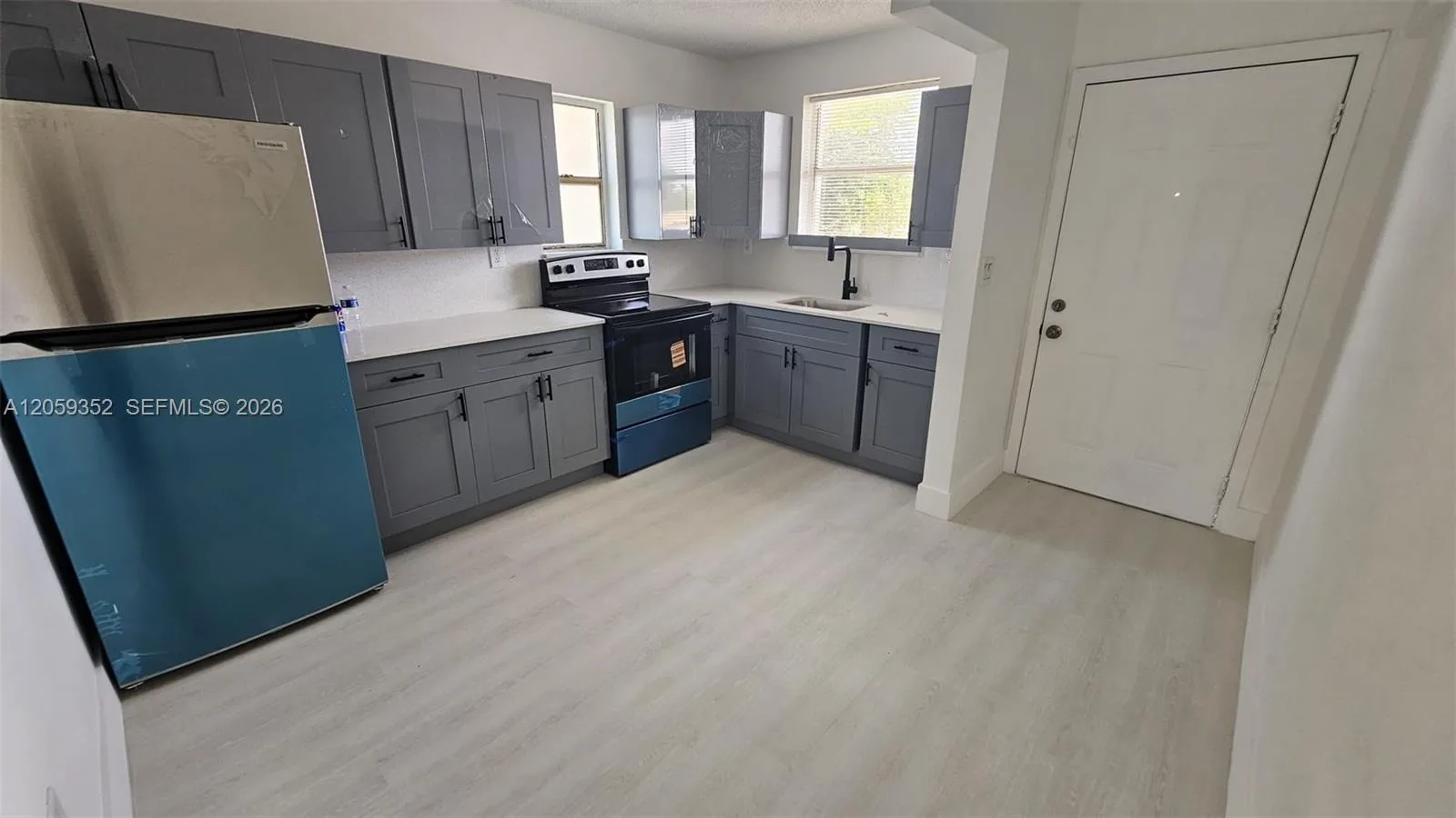 1000 W 28 St # 17, Hialeah, FL 33010 photo 2