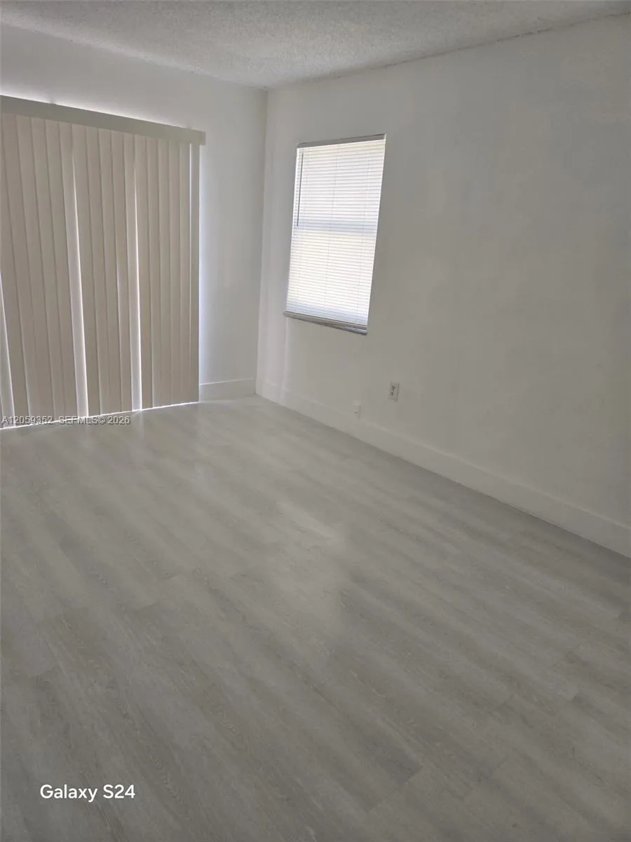 1000 W 28 St # 17, Hialeah, FL 33010 photo 3