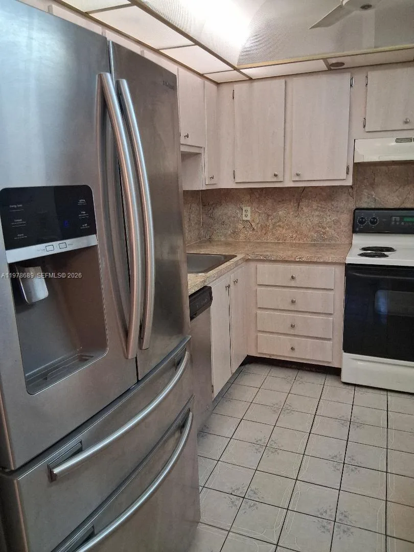 1100 St Charles Pl # 213, Pembroke Pines, FL 33026 photo 9