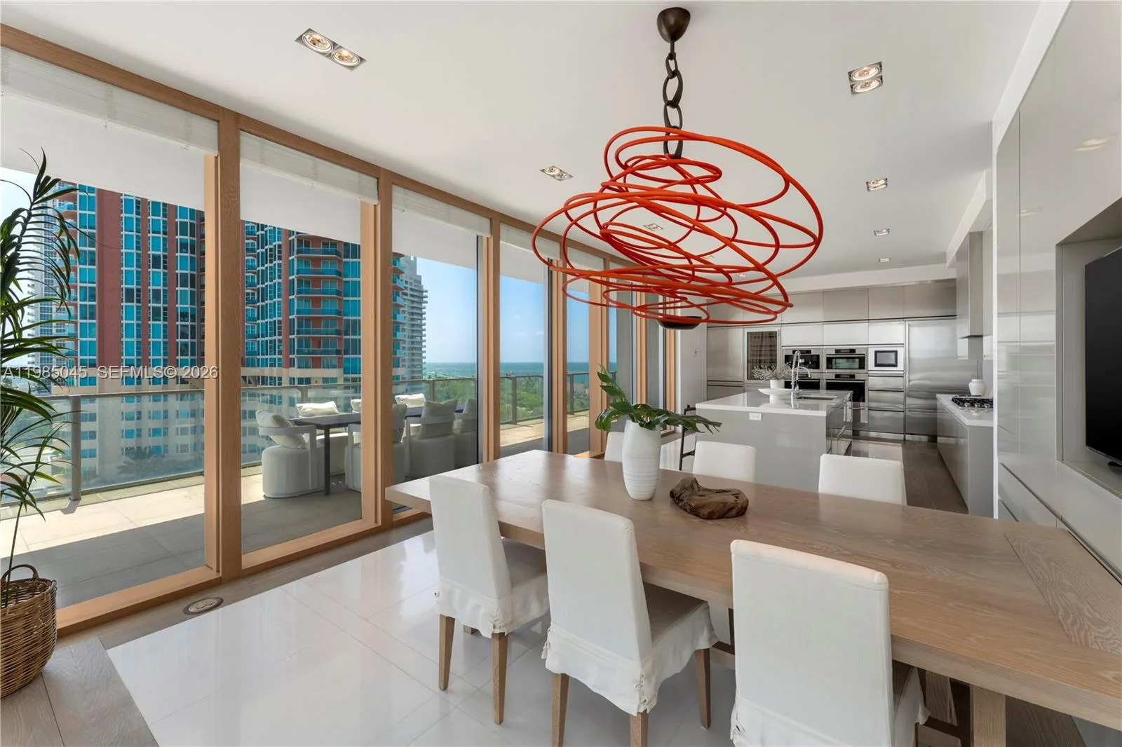 800 S Pointe Dr # 901, Miami Beach, FL 33139 photo 4