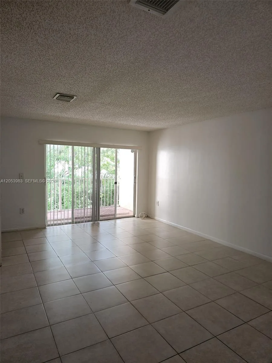 15721 SW 137th Ave # 204, Miami, FL 33177 photo 2