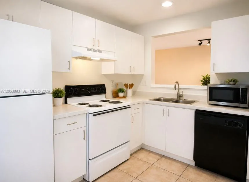 15721 SW 137th Ave # 204, Miami, FL 33177 photo 6