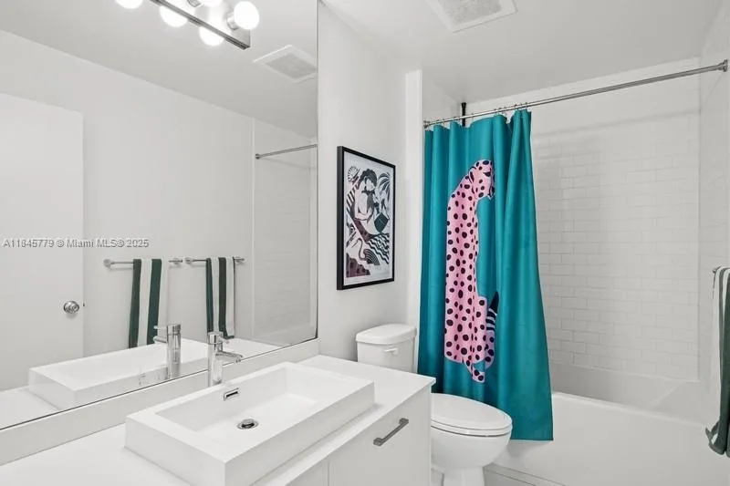 151 SE 1st St # 2601, Miami, FL 33131 photo 13