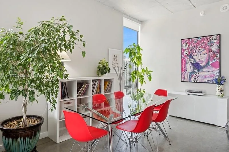 151 SE 1st St # 2601, Miami, FL 33131 photo 6