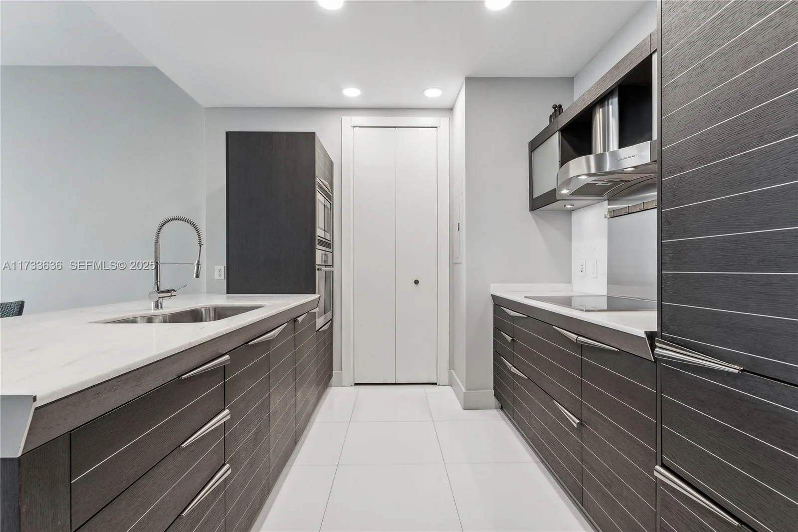200 Biscayne Boulevard Way # 4912, Miami, FL 33131 photo 5