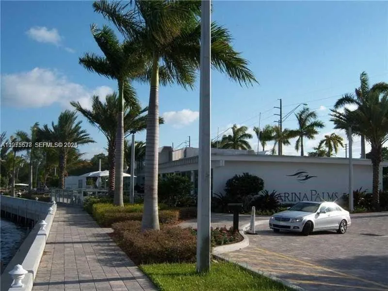 17301 BISCAYNE BLVD#48, North Miami Beach, FL 33160 photo 3