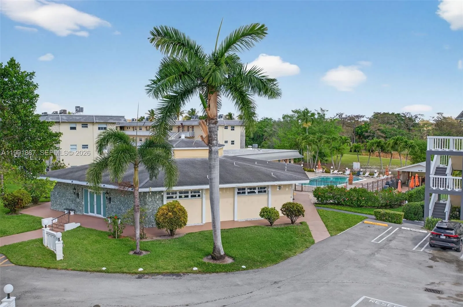 4299 NW 16th St # 310, Lauderhill, FL 33313
