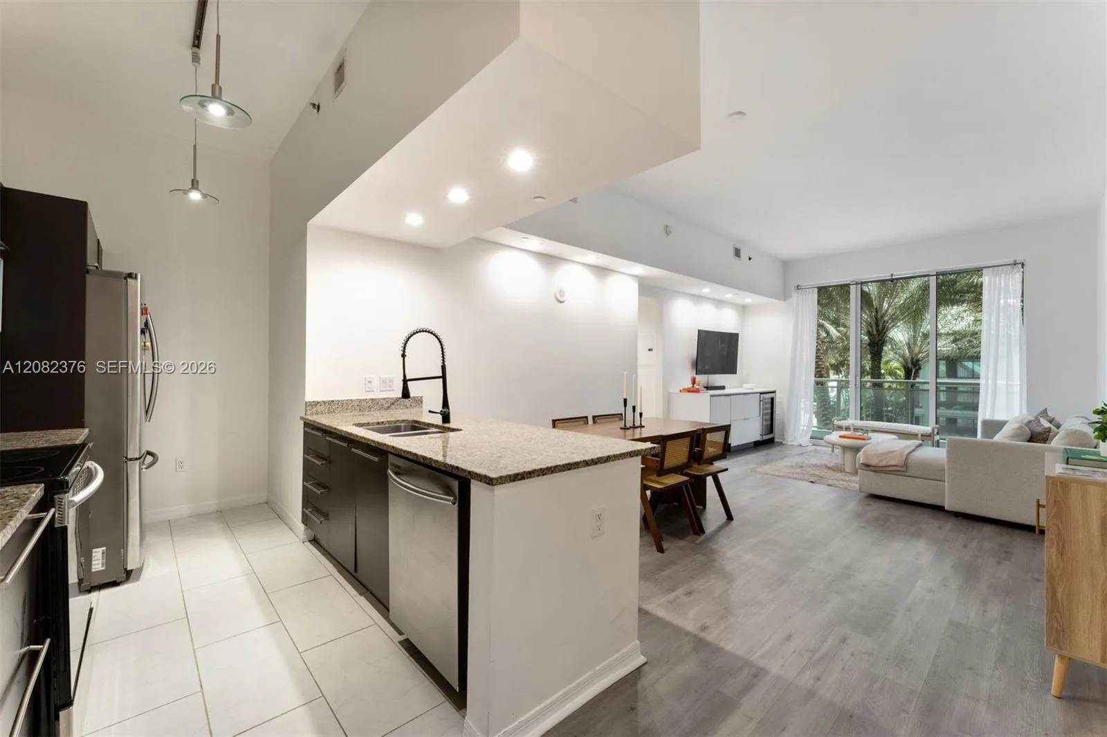 951 Brickell Ave # 201, Miami, FL 33131