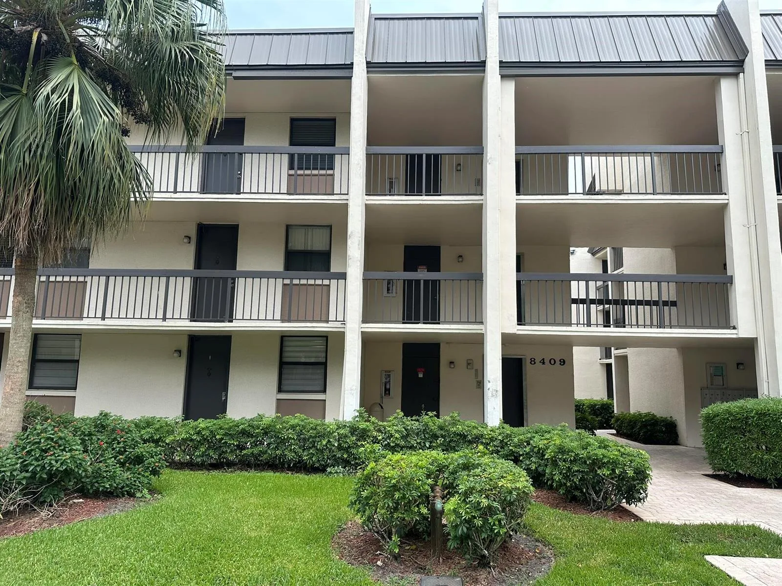 8409 Forest Hills Drive # 205, Coral Springs, FL 33065