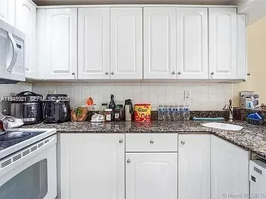 540 Brickell Key Dr # 603, Miami, FL 33131 photo 13