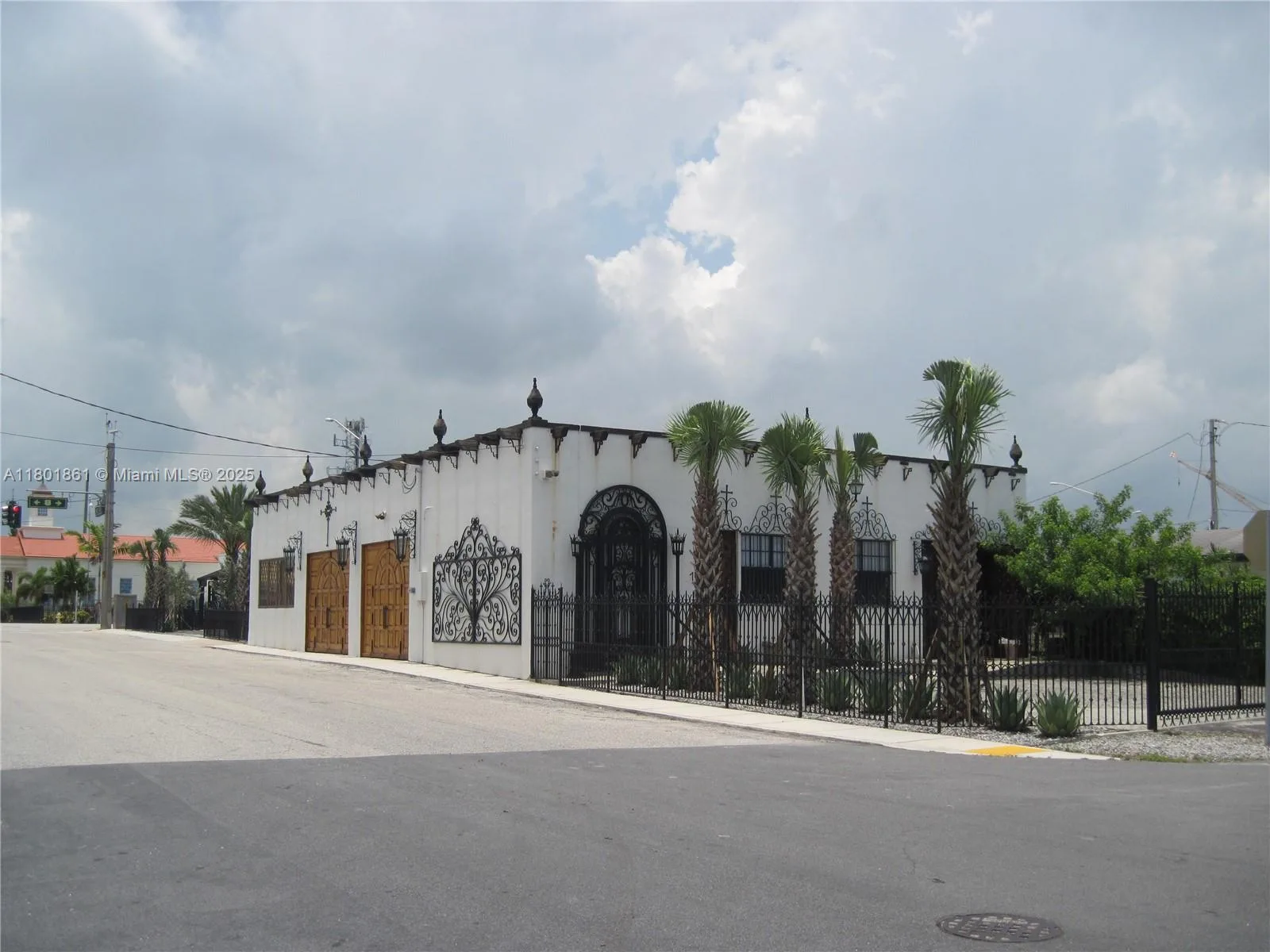 101 NE 1st St, Dania Beach, FL 33004