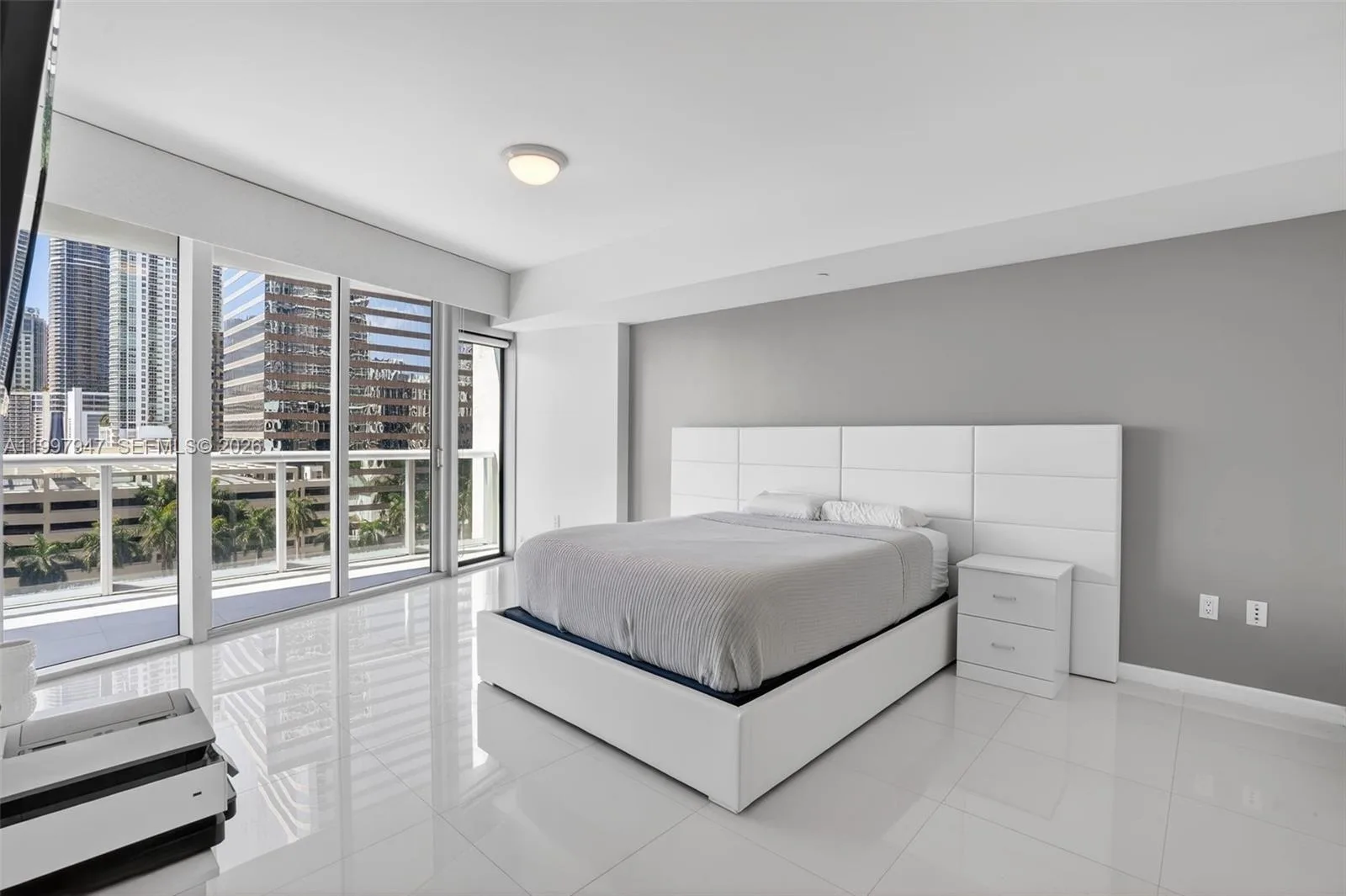 495 Brickell Ave # 1007, Miami, FL 33131 photo 5