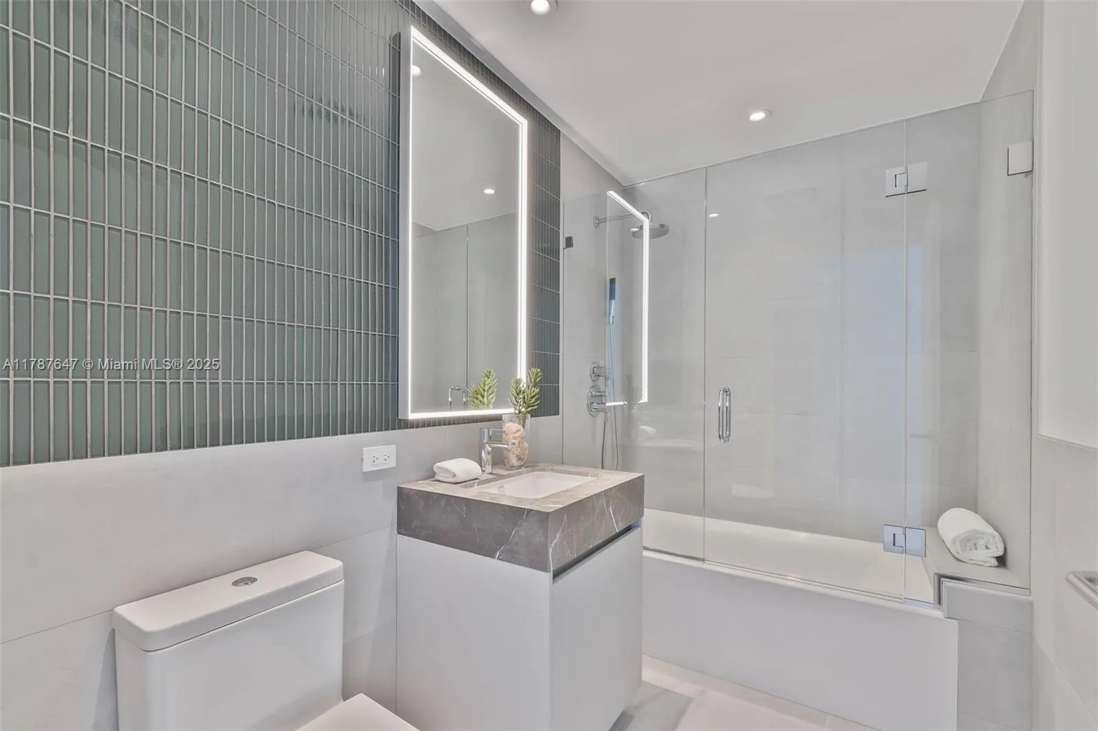 500 Alton Rd # 2705, Miami Beach, FL 33139 photo 13