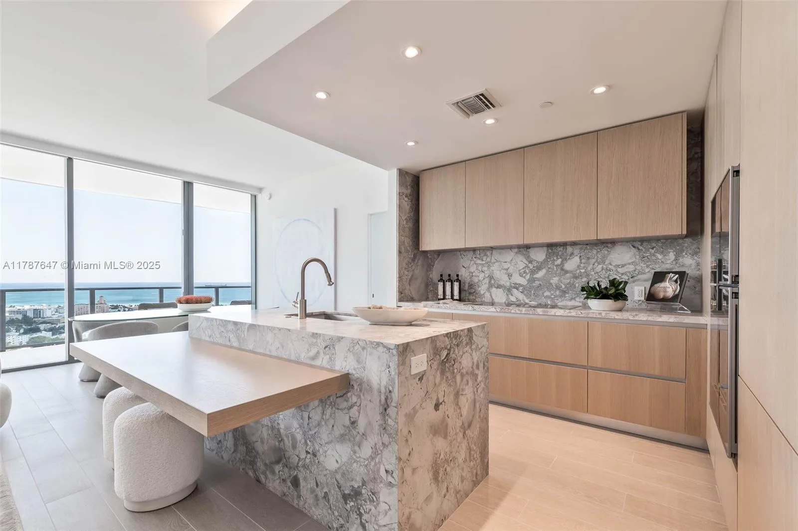 500 Alton Rd # 2705, Miami Beach, FL 33139 photo 4