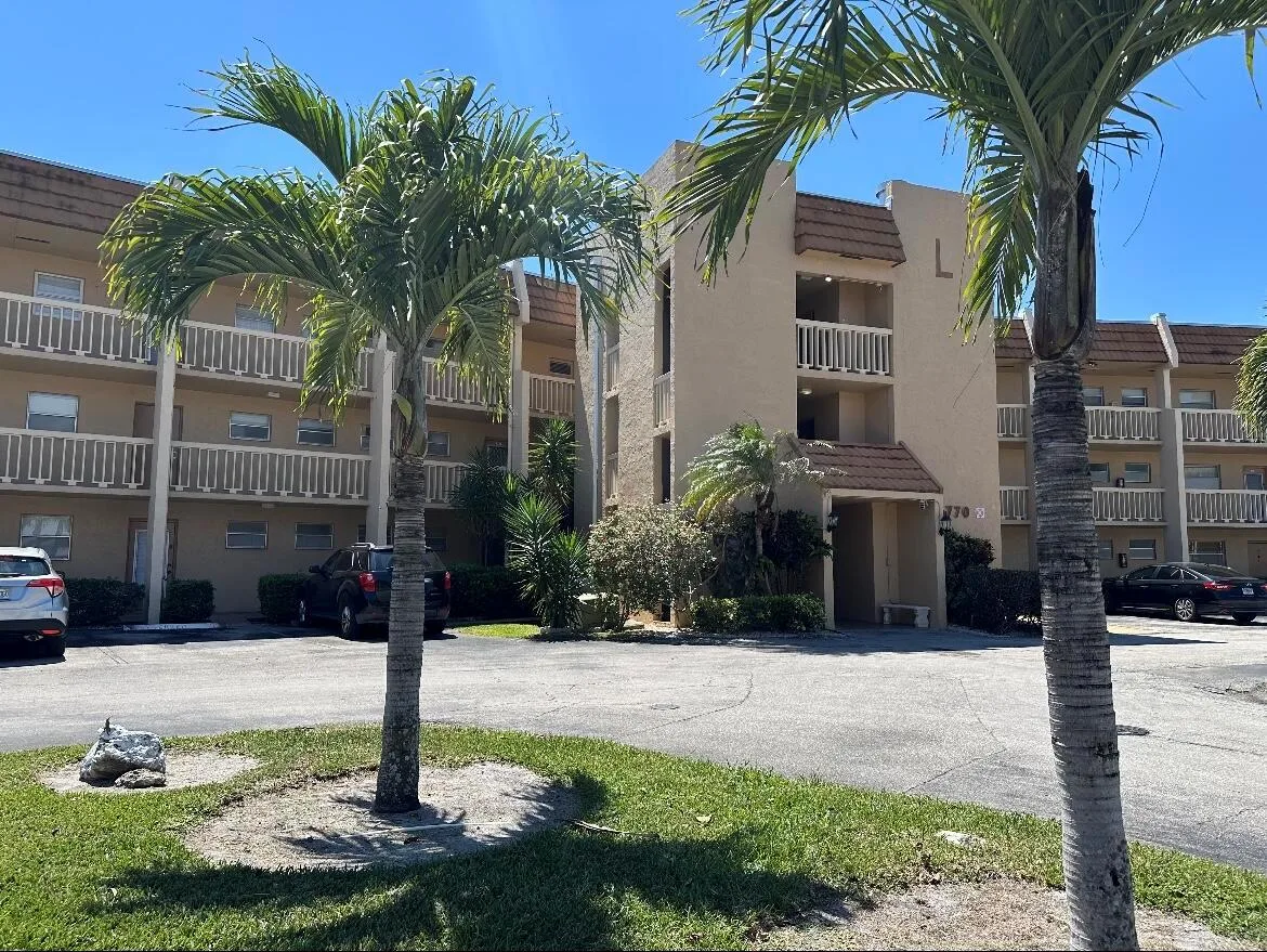 6770 Royal Palm Boulevard # 207l, Margate, FL 33063 photo 2
