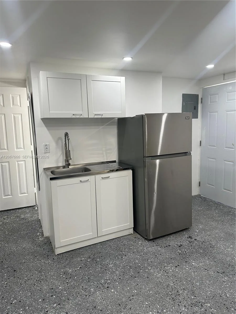 1725 NW 9th Ave # Studio, Fort Lauderdale, FL 33311 photo 10