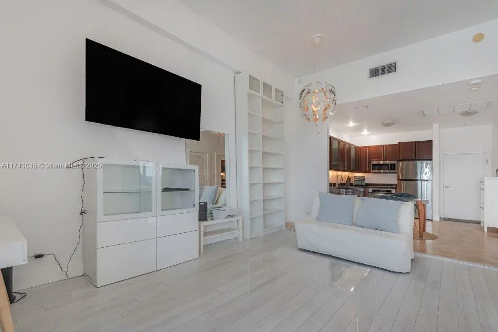 2301 Collins Ave # 1629, Miami Beach, FL 33139 photo 10
