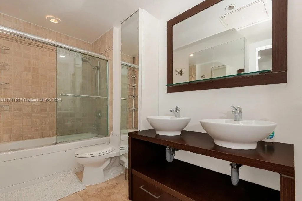 2301 Collins Ave # 1629, Miami Beach, FL 33139 photo 4
