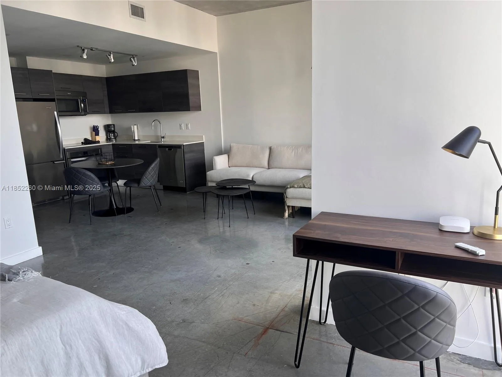 151 SE 1st St # 2907, Miami, FL 33131 photo 5