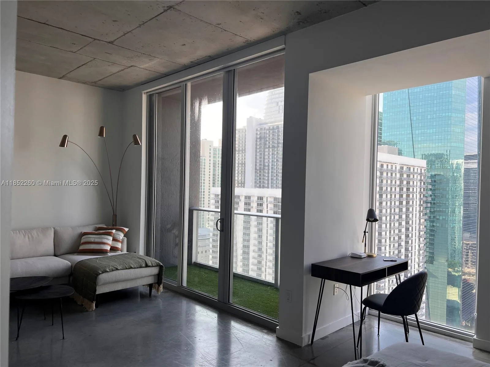151 SE 1st St # 2907, Miami, FL 33131 photo 7