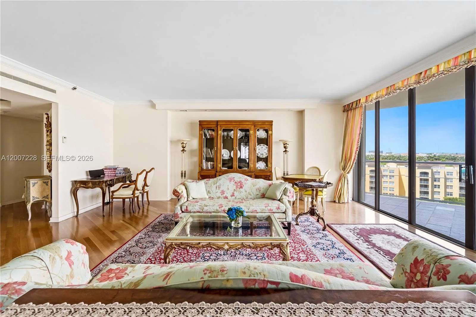 Listing photo 6