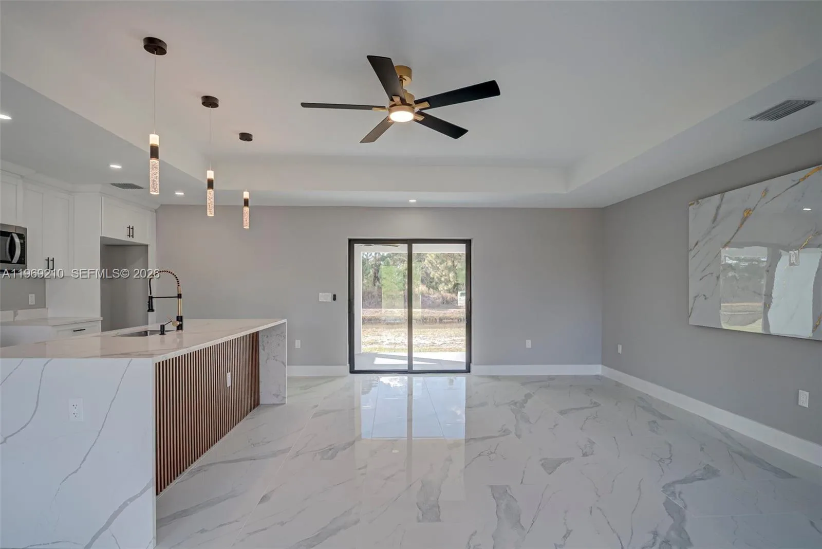 1136 Helen Ave S, Lehigh Acres, FL 33974 photo 2